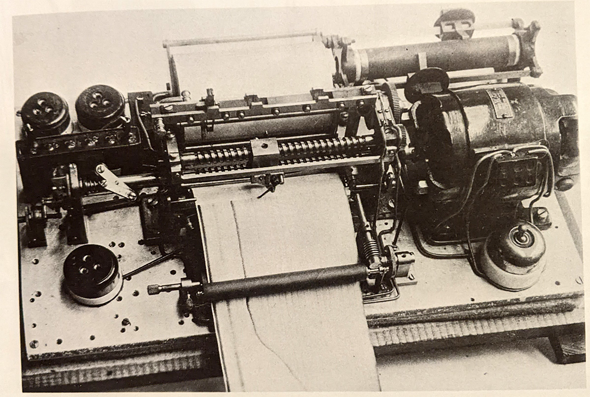 Double-spiral echo-sounder recorder.jpg